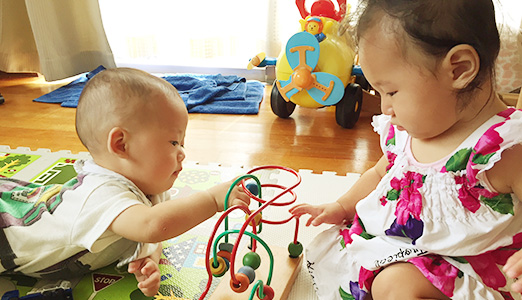 真栄田岬から10分の好立地の託児所